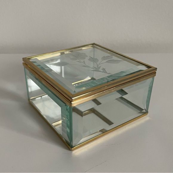 Vintage | Small Brass & Etched Glass Mirrored Trinket Box - Picture 5 of 10